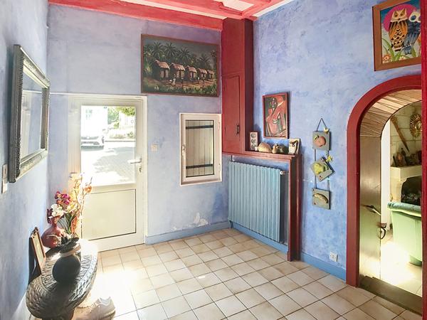 Maison ancienne à vendre -  Fort potentiel au coeur de Saint-Martin-de-la-Place