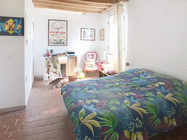 Maison ancienne à vendre -  Fort potentiel au coeur de Saint-Martin-de-la-Place
