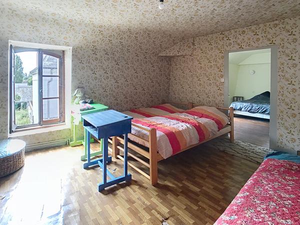 Maison ancienne à vendre -  Fort potentiel au coeur de Saint-Martin-de-la-Place