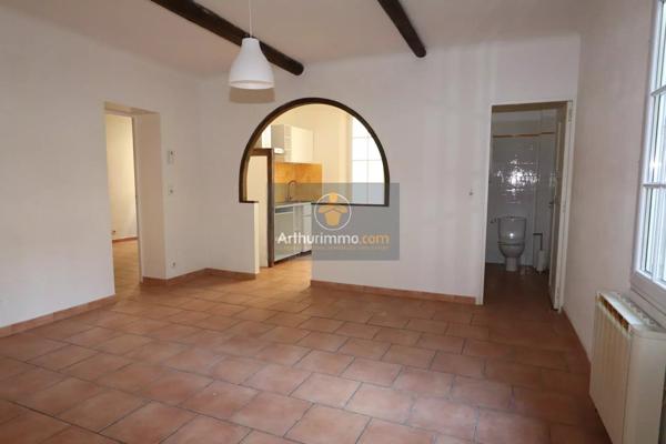 Vente                                                      Appartement
                        
                                         51 m2                     à Apt