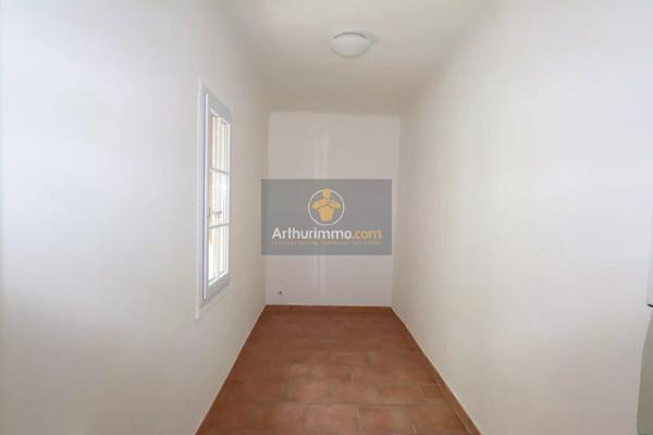 Vente                                                      Appartement
                        
                                         51 m2                     à Apt