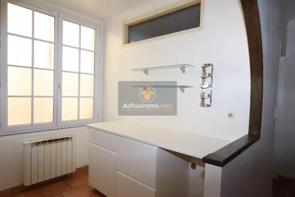 Vente                                                      Appartement
                        
                                         51 m2                     à Apt