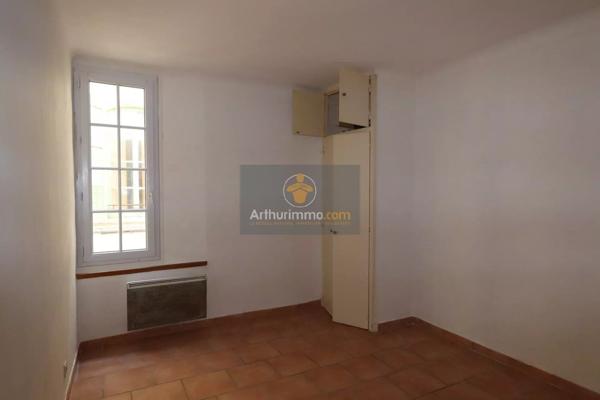 Vente                                                      Appartement
                        
                                         51 m2                     à Apt