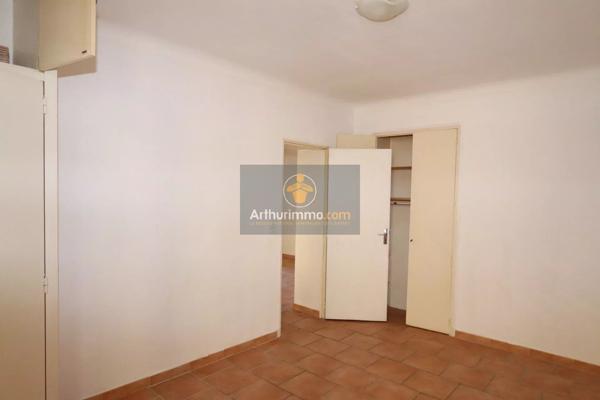 Vente                                                      Appartement
                        
                                         51 m2                     à Apt