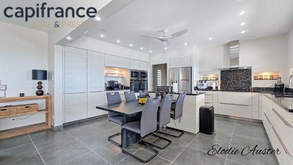 Propriété 7 pièces vue mer imprenable plus une parcelle de 700 m2