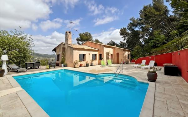 Maison à vendre    4 pièces •  La Crau