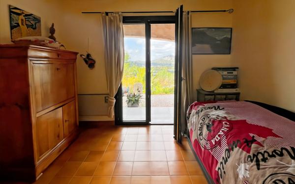 Maison à vendre    4 pièces •  La Crau