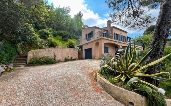 Maison à vendre    4 pièces •  La Crau