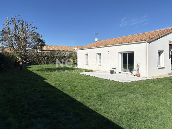Maison récente de plain pied de 5 pièces à vendre à Bressuire sur un terrain de 700m²