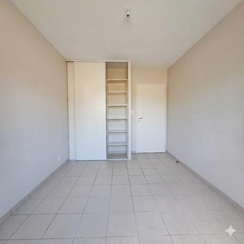 CREON - Maison contemporaine de plain-pied avec garage sur 730 m² de terrain , Creon CREON - Maison contemporaine de plain-pied avec garage sur 730 m² de terrain , Creon
