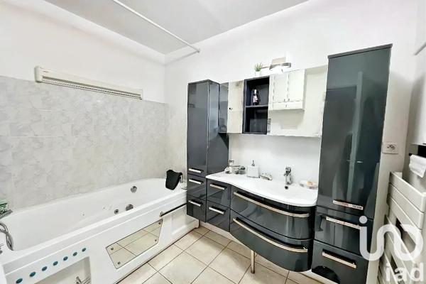 Appartement à vendre 6 pièces 164 m² Sanary-sur-Mer