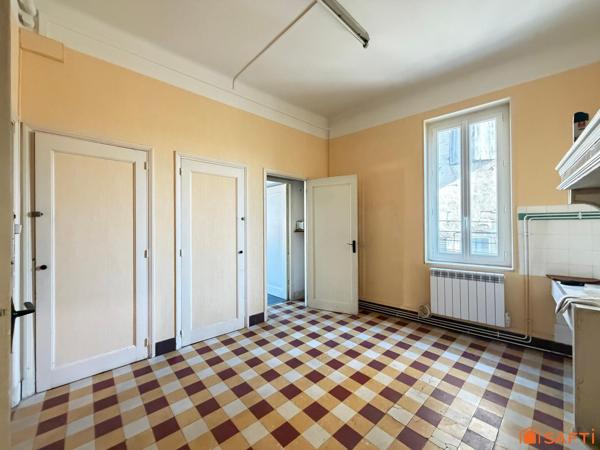APPARTEMENT 81m2, 2 chambres + Garage!
