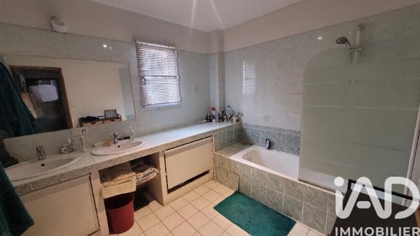 Maison à vendre 7 pièces 163 m² Morières-lès-Avignon