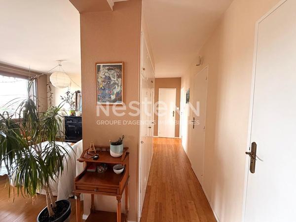 TOULOUSE SAOUZELONG Appartement à vendre en dernier étage avec vue dégagée sur Toulouse - cave - parking extérieur