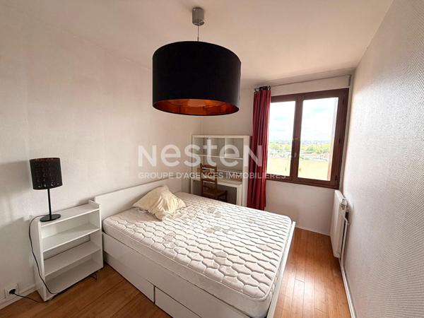 TOULOUSE SAOUZELONG Appartement à vendre en dernier étage avec vue dégagée sur Toulouse - cave - parking extérieur