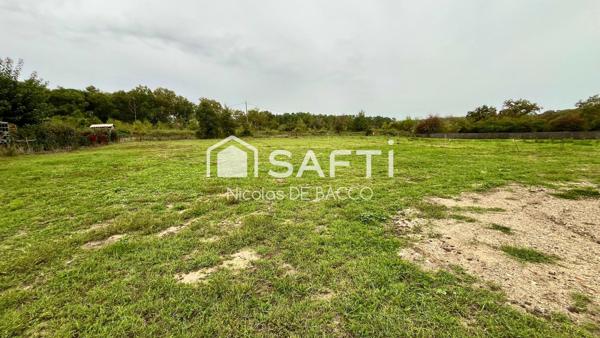 Terrain a vendre 1500 m2 a Casteljaloux.