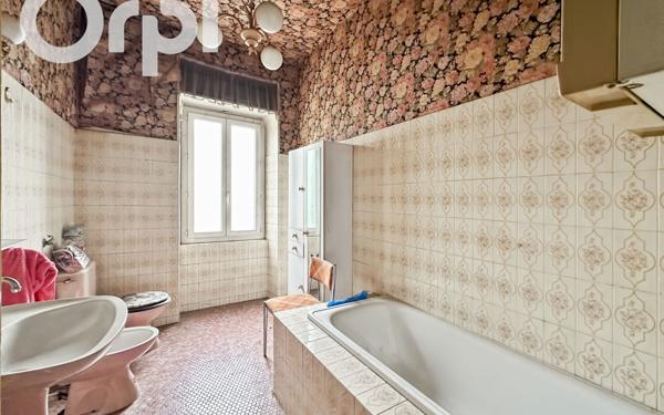 Maison à vendre    4 pièces •  Aubenas