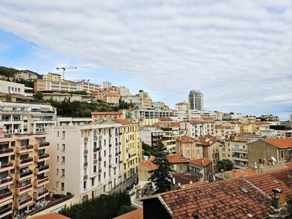 APPARTEMENT 3 PIECES A RENOVER AVEC GARAGE