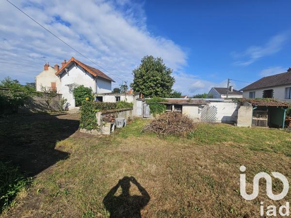 Maison traditionnelle 4 pièces de 97 m² à Yzeure (03400)