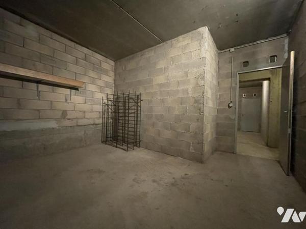 Appartement traversant T3 avec terrasse cave et garage