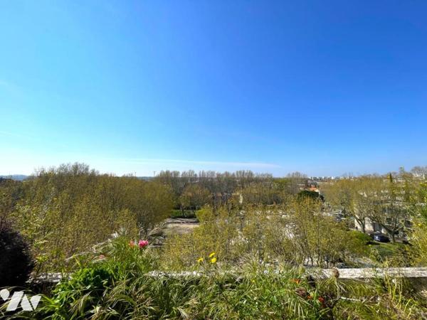 Appartement traversant T3 avec terrasse cave et garage