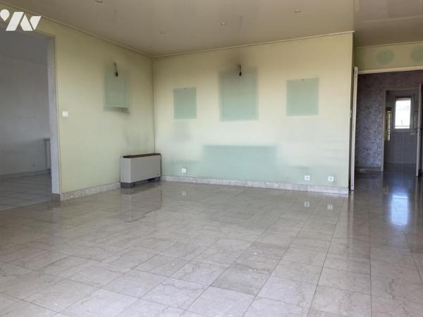 Appartement traversant T3 avec terrasse cave et garage