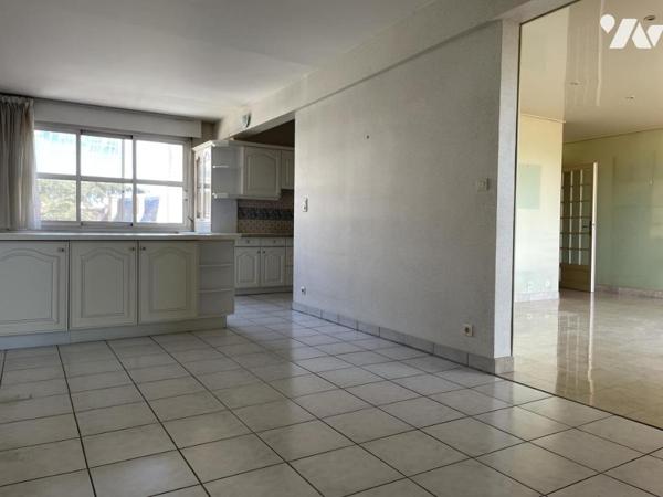 Appartement traversant T3 avec terrasse cave et garage