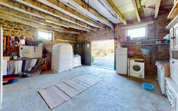 Maison à vendre    5 pièces •  Plouray