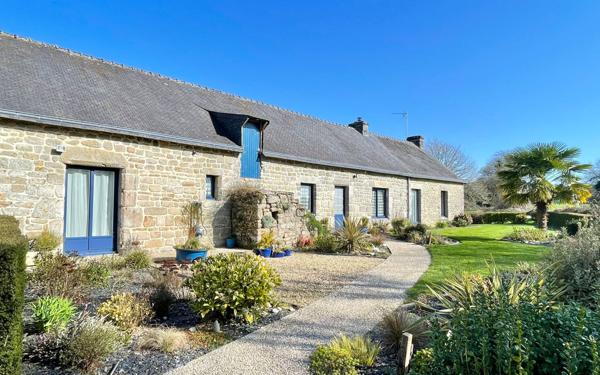 Maison à vendre    5 pièces •  Plouray