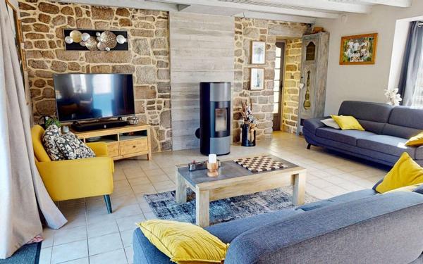 Maison à vendre    5 pièces •  Plouray