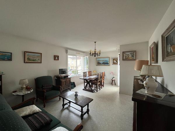 Charmant appartement 3 pièces à vendre à Talence  Parc Peixotto- Dernier étage avec balcon et parking