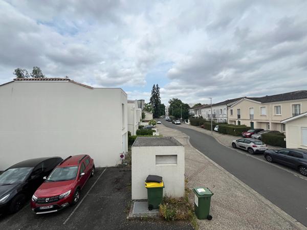 Charmant appartement 3 pièces à vendre à Talence  Parc Peixotto- Dernier étage avec balcon et parking