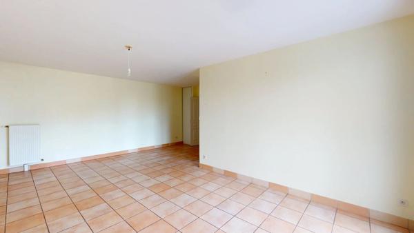 Location                                                      Appartement
                        
                     3 pièces                      68 m2                     à Chartres