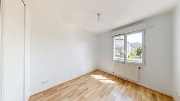 Location                                                      Appartement
                        
                     3 pièces                      68 m2                     à Chartres