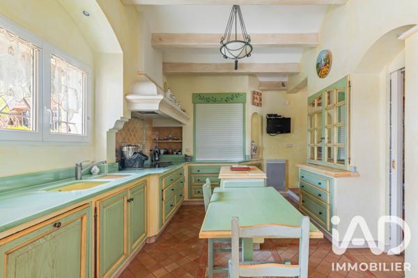 Maison à vendre 6 pièces 175 m² Vence