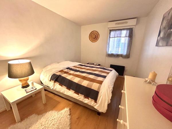 T2 avec grand balcon parking