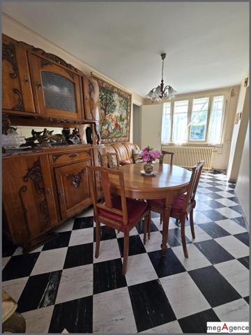 Maison à ERNEE, 53500 - 6 pièces 105m²