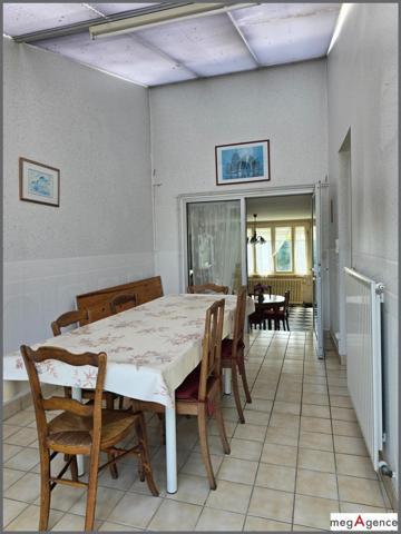 Maison à ERNEE, 53500 - 6 pièces 105m²
