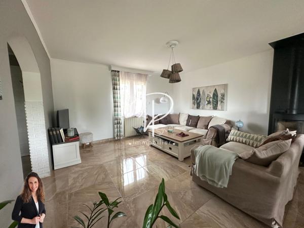 La Fare-les-Oliviers (13580) MAISON T5 - 124 m2 sur une parcelle de 420 m2