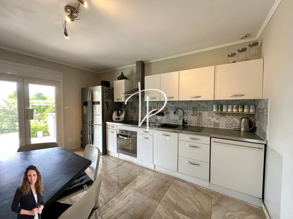 La Fare-les-Oliviers (13580) MAISON T5 - 124 m2 sur une parcelle de 420 m2