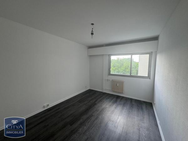 Appartement à louer 4 pièces 85.8m²
