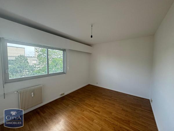 Appartement à louer 4 pièces 85.8m²