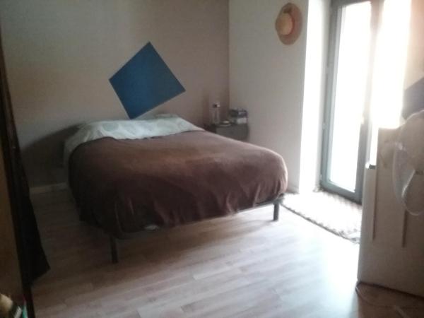 Maison rénovée  4 chambres avec piscine et le plus un T2 indépendant.