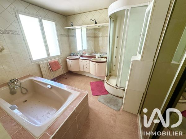 Maison à vendre 7 pièces 195 m² Orléans