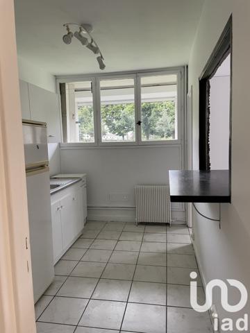Appartement 3 pièces de 56 m² à Amiens (80080)
