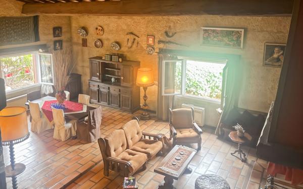 Maison à vendre    5 pièces •  Marseillan