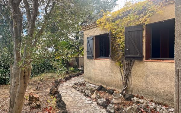 Maison à vendre    5 pièces •  Marseillan