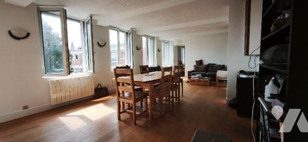 Situé dans le quartier prisé des Gobelins, proche du jardin Saint Roch, au Havre (76600), décou...