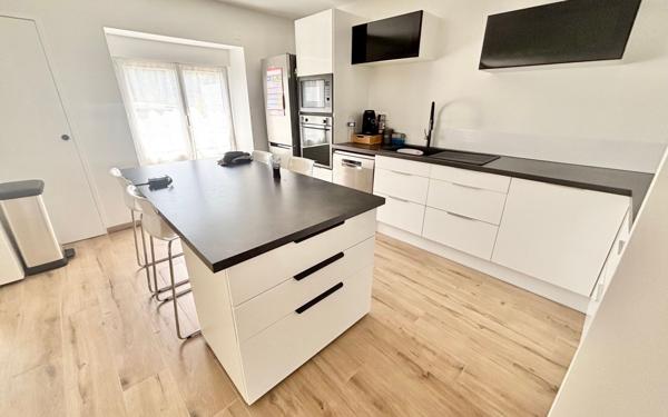 Maison à vendre    4 pièces •  Saint-Lyphard