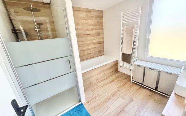 Maison à vendre    4 pièces •  Saint-Lyphard